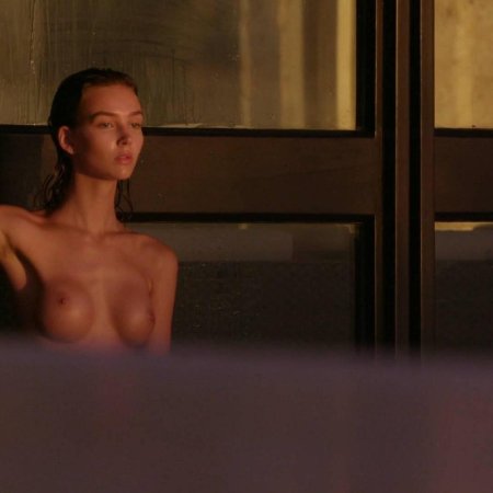 Голая модели