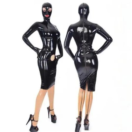 Платье из латекса с маской