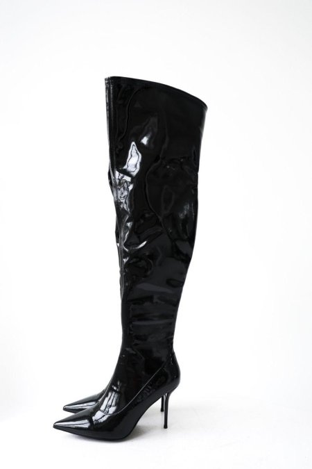 Лаковые сапоги