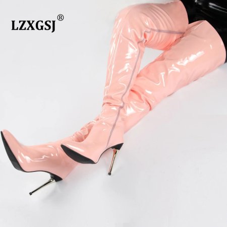 Розовые ботфорты