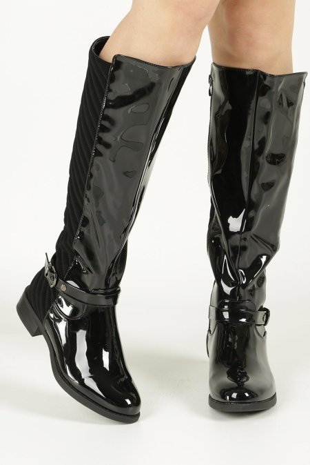 Лаковые сапоги