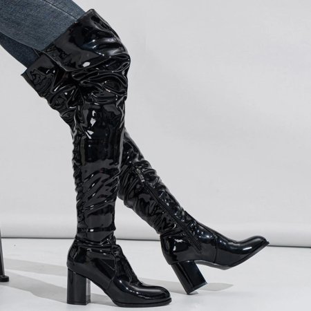 Лакированные ботфорты на высоком каблуке