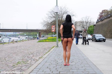 Публичная нагота