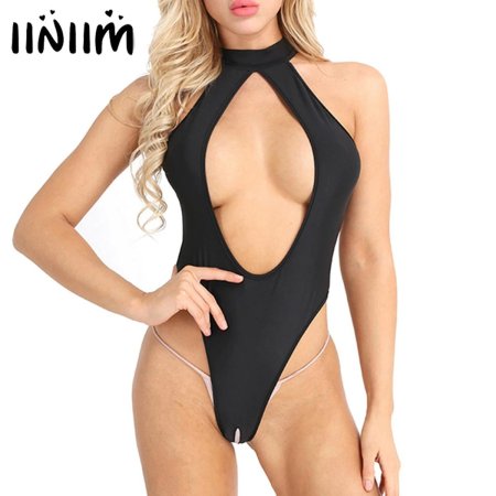 Купальник с высоким вырезом