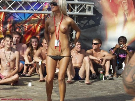 Голые на казантипе