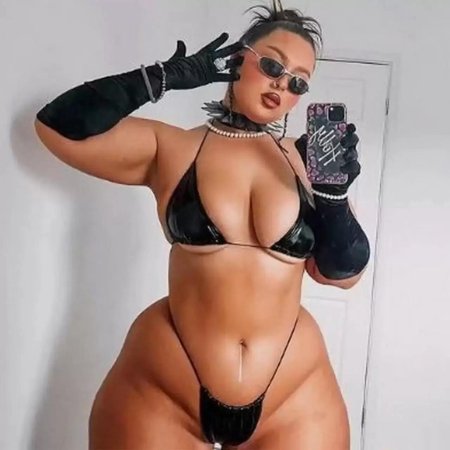 Плюс сайз модели