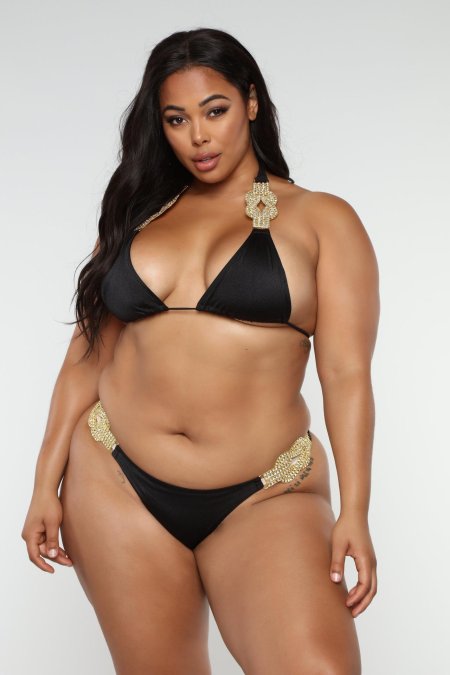 Плюс сайз в бикини