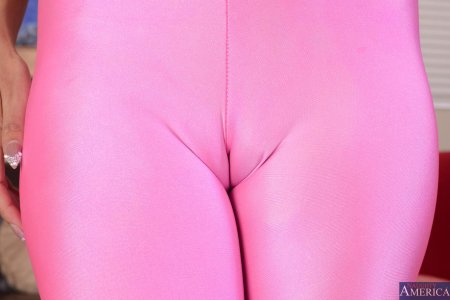 Розовые лосины