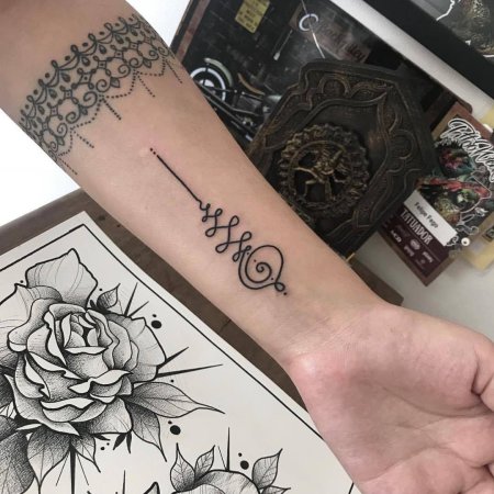 Тату уналоме стрела