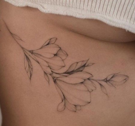 Красивая татуировка для девушки