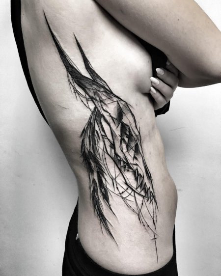 Абстрактные тату для девушек