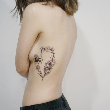 Тату на ребрах для девушек