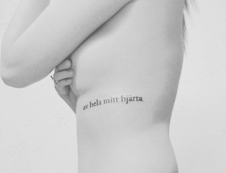 Тату на ребрах для девушек эскизы