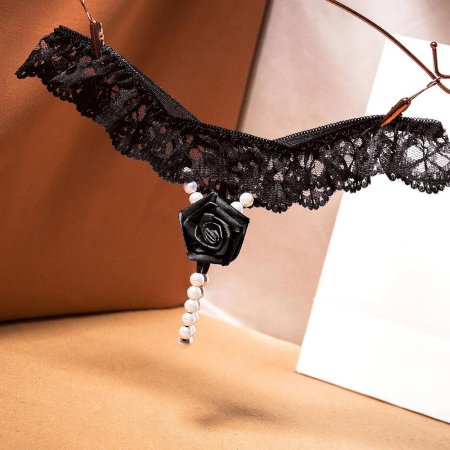 Стринги с кружевами