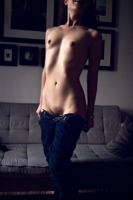 Голые в джинсах