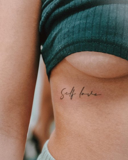 Надписи татуировки