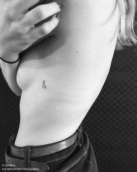 Маленькая татуировка