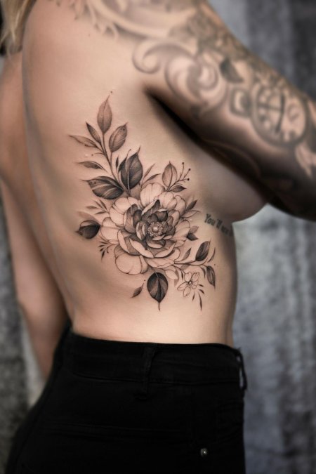 Женская татуировка