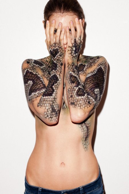 Тату змеи для девушек