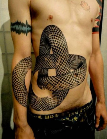 Тату змеи