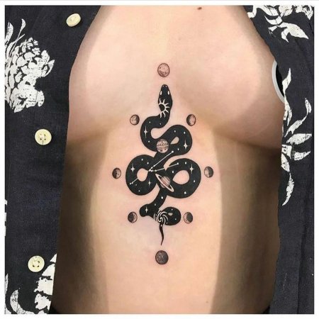 Тату змея значение для девушек