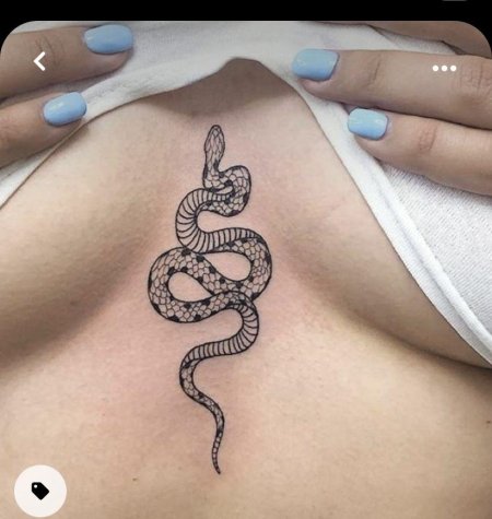 Змея тату для девушек