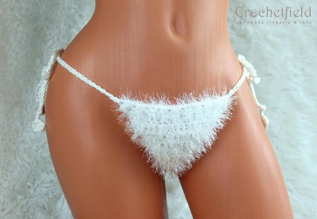 Пушистые стринги