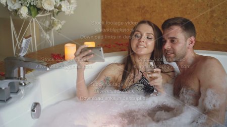 Селфи в джакузи