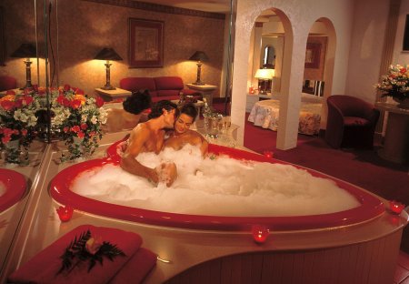 Романтическая ванна для двоих