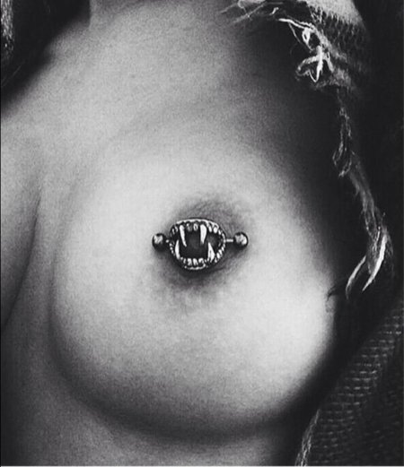 Украшение для пирсинга сосков