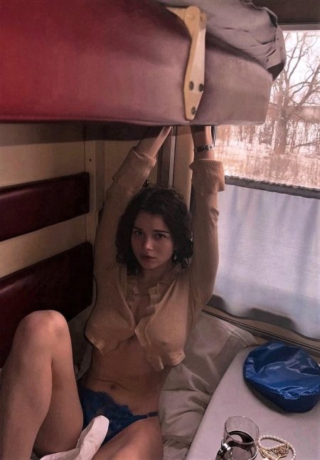 Голые бабы в купе поезда