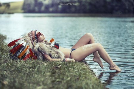 Девушка индеец