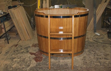 Купель овальная для бани с пластиковой вставкой