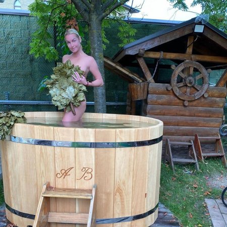 Анастасия волочкова баня веники