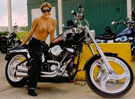 Голые байкеры