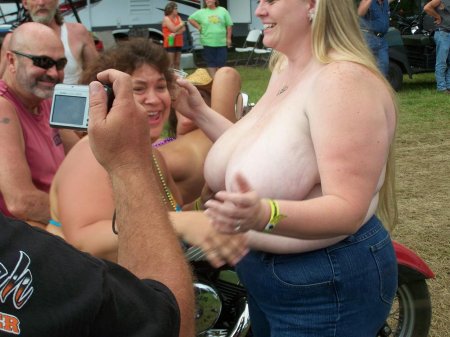 Толстушки сиськи