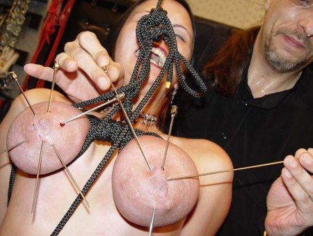 Экстремальный бондаж груди