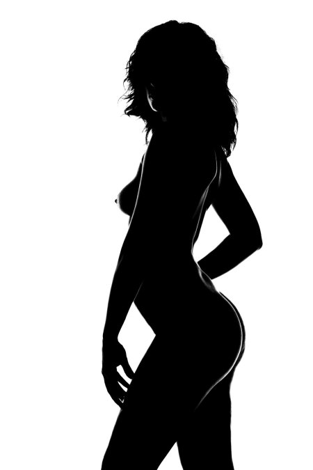 Силуэт фигуры девушки