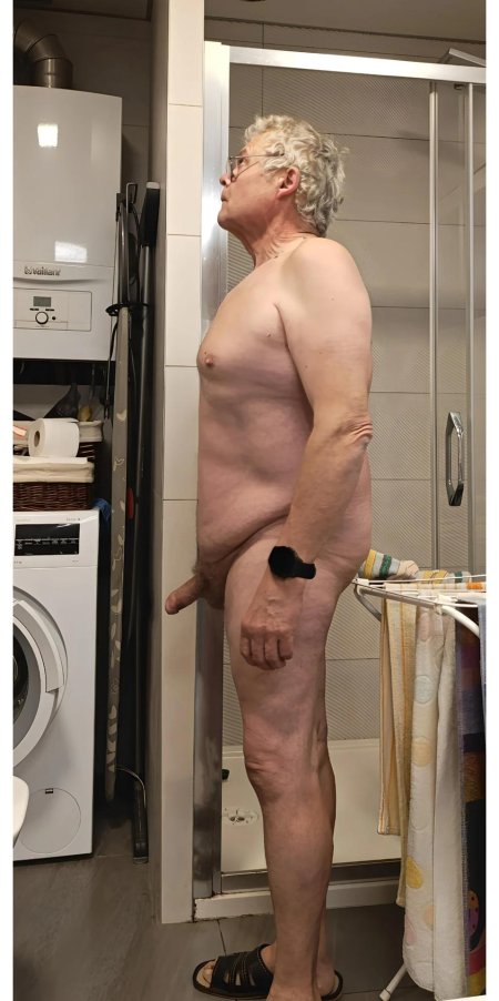 Пожилой мужчина