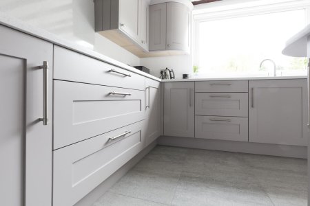 Серая кухня интерьер