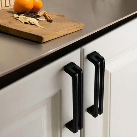 Черные длинные ручки для шкафа