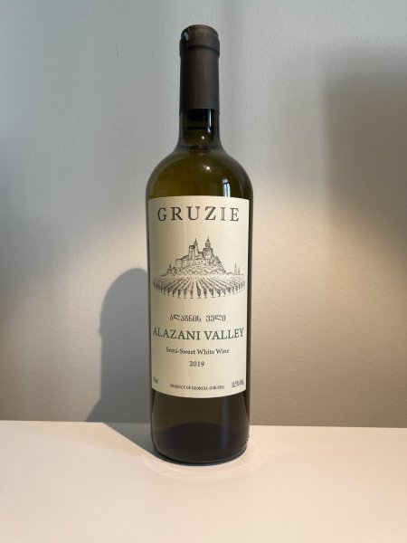 Алазанская долина белое