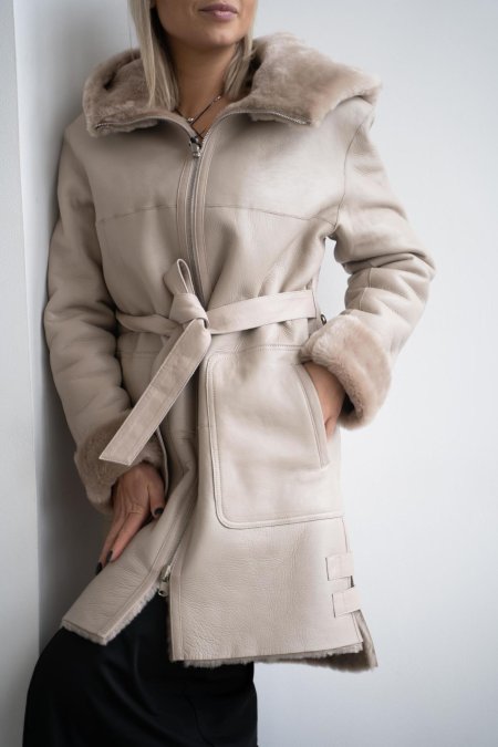 Женская дубленка