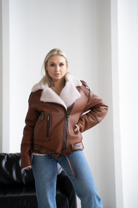 Дубленка укороченная женская