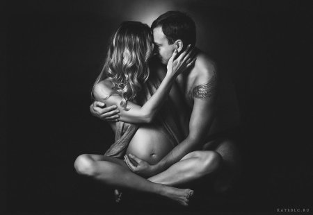 Фотосессия беременной с мужем в студии