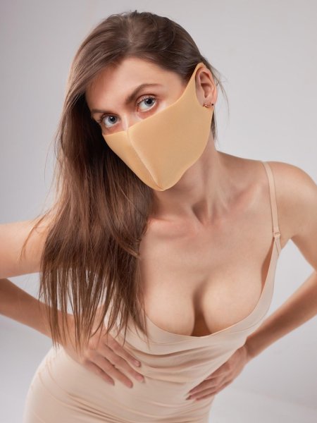 Бежевая маска