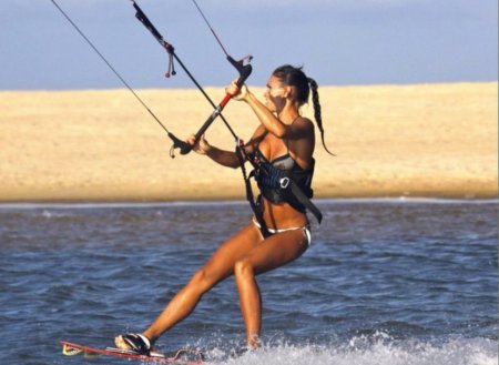 Юлия кастро кайтсерфинг