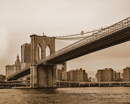 Манхэттенский мост нью-йорк черно белое