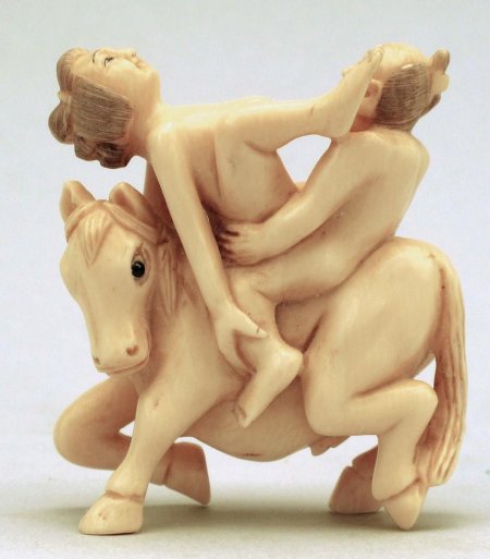 Японские эротические статуэтки