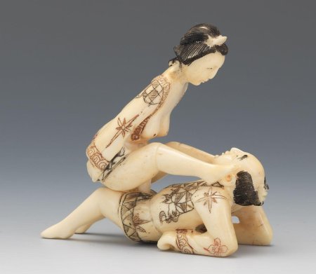 Японские эротические статуэтки